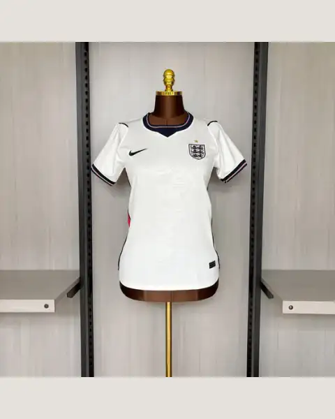 Camisa I Feminina Inglaterra 26-27 Nike — foto frontal